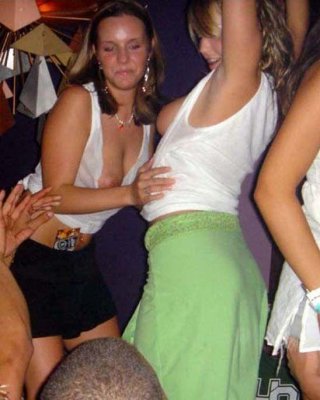 Bilder von betrunkenen lesbischen Mädchen, die wild werden
 #60653967