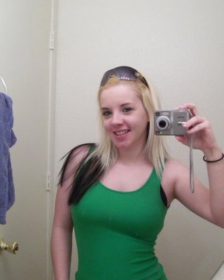 Sexy Amateur blonde teen nimmt Bilder von sich selbst immer frech
 #60798790