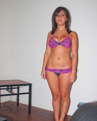 Pictures of a hot girl showing her sexy legs outside #60294569