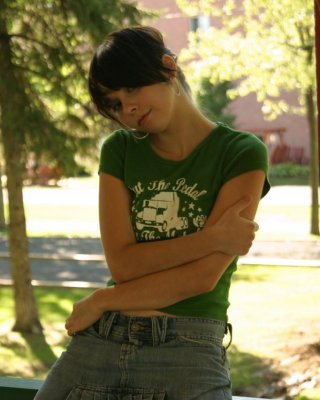 Bilder von Ariel Rebel, wie sie ihre frechen Titten entblößt
 #53302751