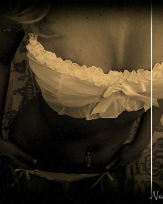 Bilder von natalie tyler geben Sie einen Vintage-Stil Strip Tease
 #59686318