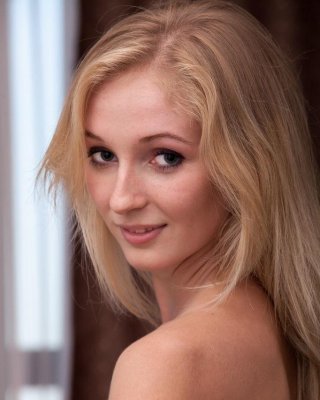 Blonde teen Leona Honey gets naked for you in "Enanto" #58887484