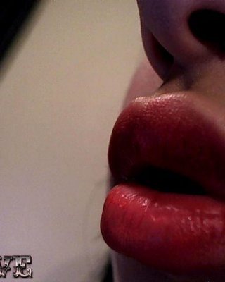 Bilder von xo eve zeigt ihre Körperteile vor der Webcam
 #60169908