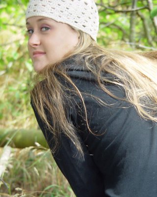 森の中でエッチなことをしている10代のセクシーなstaci.caの写真
 #60003626