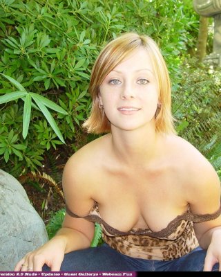 Bilder von lindsey marshal zeigt ihre muschi draußen
 #58977211