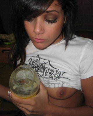 Pictures Of Teen Hottie Ivy Black Eating Apple Sauce