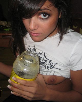 Pictures Of Teen Hottie Ivy Black Eating Apple Sauce