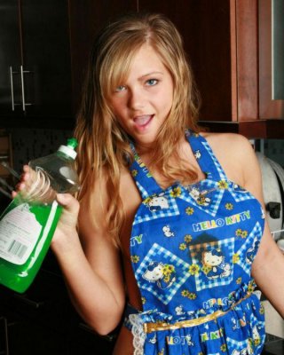Bilder von kylie james kochen Sie Frühstück nach einer Nacht von heißem Sex
 #58786683