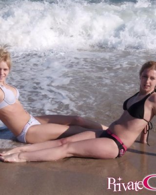 Pictures Of Teen Private Gwen Making Out With Her Girlfriend On A Beach