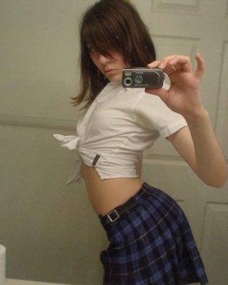 Pictures Of Hot Teen Girlfriends Taking Pics Of Themselves