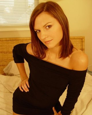 Bilder von Teenie-Mädchen josie Modell zeigt Ihnen ihre Titten
 #55727395