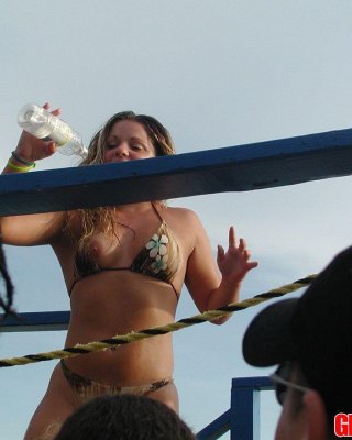 Bilder von wilden Mädchen auf Spring Break
 #60499355