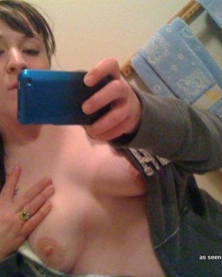 Pictures Of Hot Girlfriends Taking Pics Of Themselves