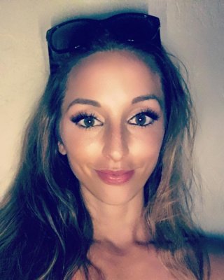 Busty model courtney shane zeigt ihre sexy selfies Sammlung
 #53871874