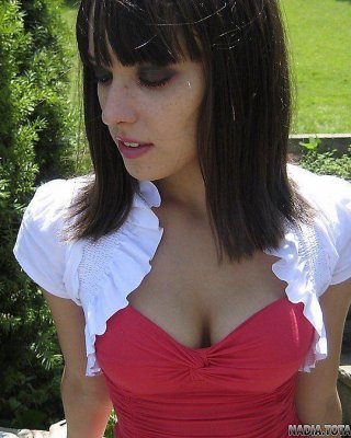 Bilder von Nadia, die ihren heißen Körper zeigt
 #59636363
