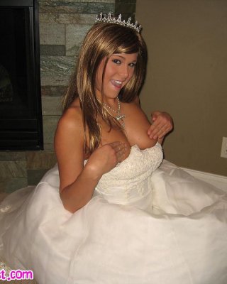 Pictures Of Teen Bride Melissa Midwest Sucking Cock On Her Wedding Day