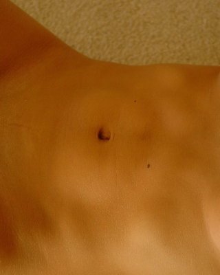 ホットヌードブロンドのティーンの写真は、彼女の体を伸ばして
 #60463907