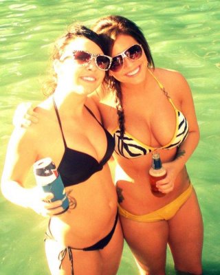 Super Hot College Girls Go Wild On Spring Break