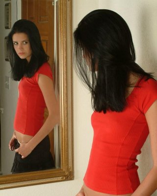 Bilder von solo sydney spreizt ihre Beine weit
 #59983576