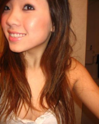 Asian Sweetie Camwhoring And Looking Gorgeous