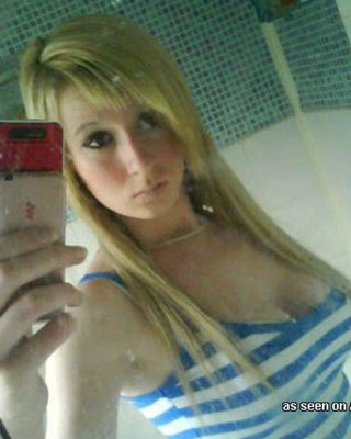 Heiße Fotokompilation von dampfenden Selfpics von vollbusigen Mädels
 #60481268