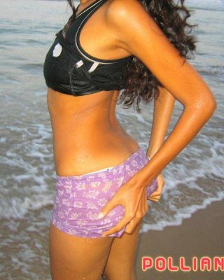 Pictures of Polliana having some fun on the beach #59834521