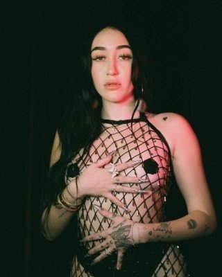 Cum Slut Noah Cyrus