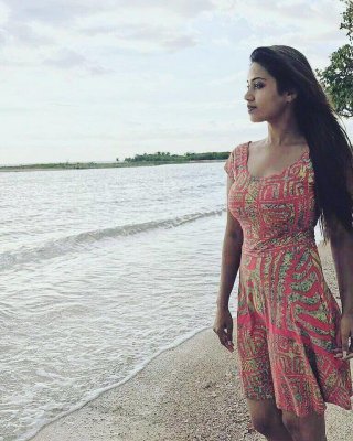 Dusky nivi
 #89997771