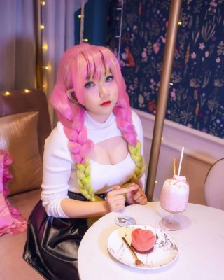 Schönheit von Cosplay 4
 #81591206