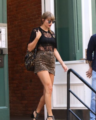 Taylor Swift Sexy