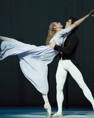 Ballerinas
 #94466534