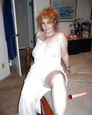 From MILF To GILF With Matures In Between 304