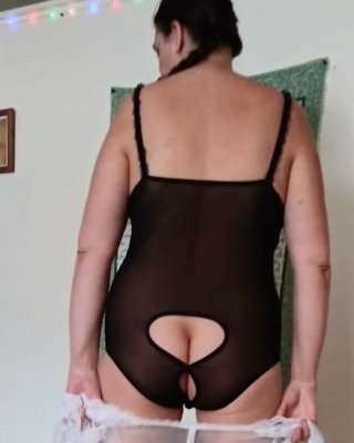Mein neues kleines schwarzes Outfit
 #106755478