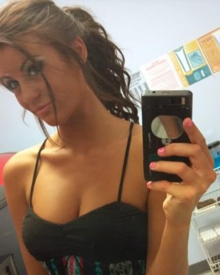 HOT Virginia Former Hooters Girl