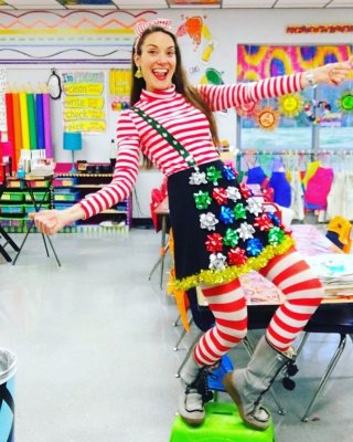 Lehrerin cassie
 #96910455