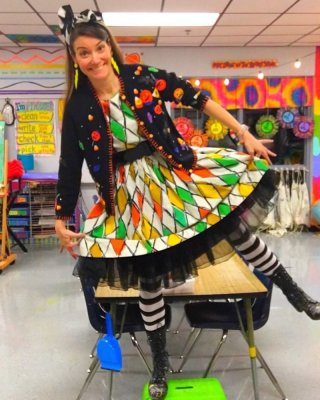 Lehrerin cassie
 #96910458