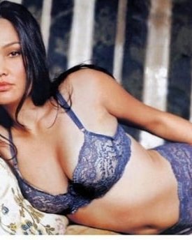Tia carrere heiß
 #93156652