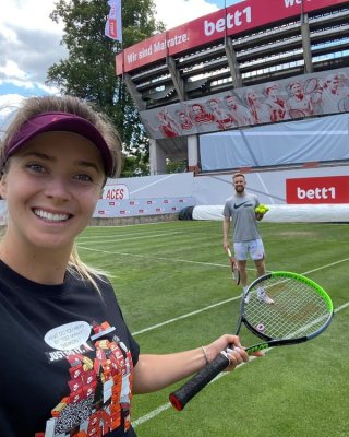 Tennis Mädchen mischen 3
 #90447176