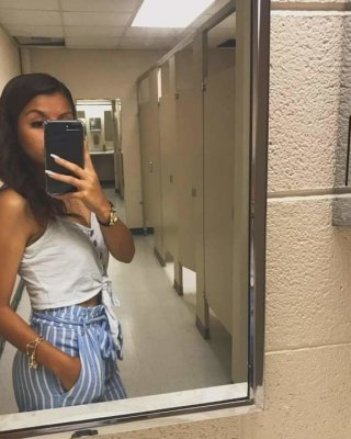 Meine Cousine alexa
 #82073832