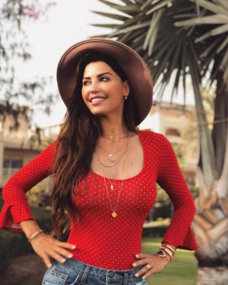Yolanthe sneijder-cabau heiß
 #79604992