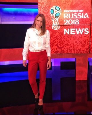 Kate Mason Sky Sport Nachrichten Moderatorin
 #99869835
