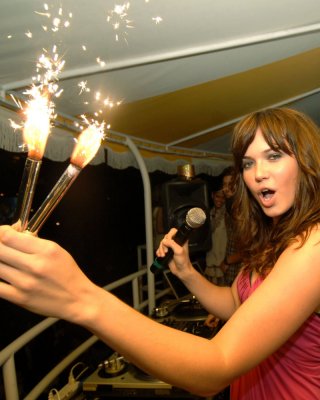 Mandy Moore - NYE At The Raleigh (31 December 2007)