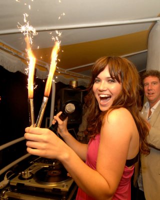 Mandy Moore - NYE At The Raleigh (31 December 2007)