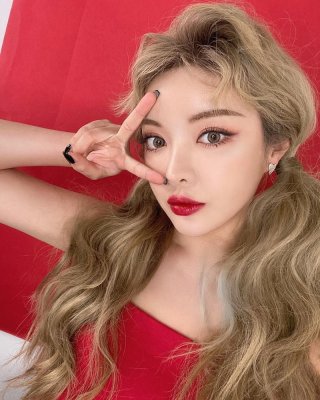 Asiatische Mädchen
 #105247417