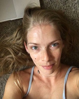 Chelsea teel leaks
 #79517082