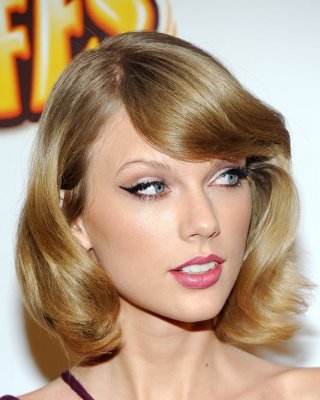 Impresionante sexy taylor - mi 5000a galería
 #87535743