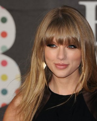 Impresionante sexy taylor - mi 5000a galería
 #87535749