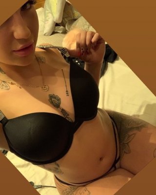 Amateur Tattooed Whore Anal Slut