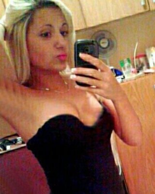 Eloisa deliciosamente rabuda
 #80720969