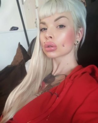 MY BIMBO OBSESSION (35)